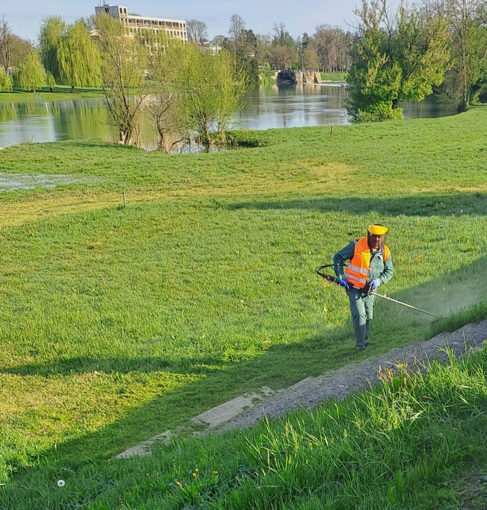 U ponedjeljak 13. travnja..